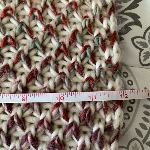 Old Navy - Colorful, Wide, Infinity Scarf - Picture 6 of 7